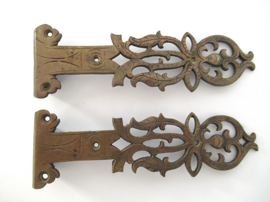 Set of 2 Decorative brass Corner Brackets, Furniture Hardware. Applique, Corner piece.