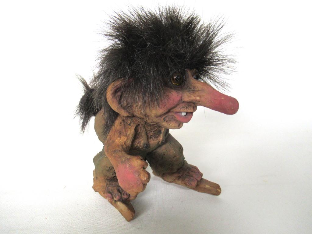 Nyform Troll 252, Ice skating Troll handmade in Norway (Goblin, Gremlin, Hob, Imp, Gnome, Hobgoblin, Elf, Pixy)