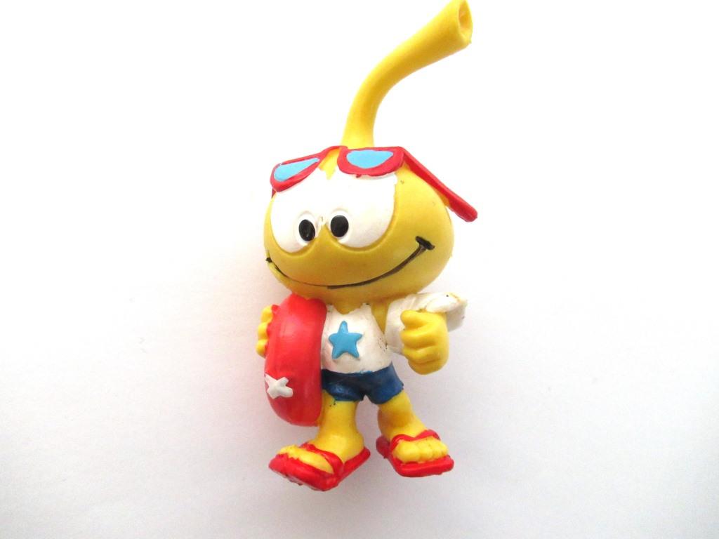 Snork Allstar Beach, Schleich West-Germany The Snorks, Pvc figurine 1980's.