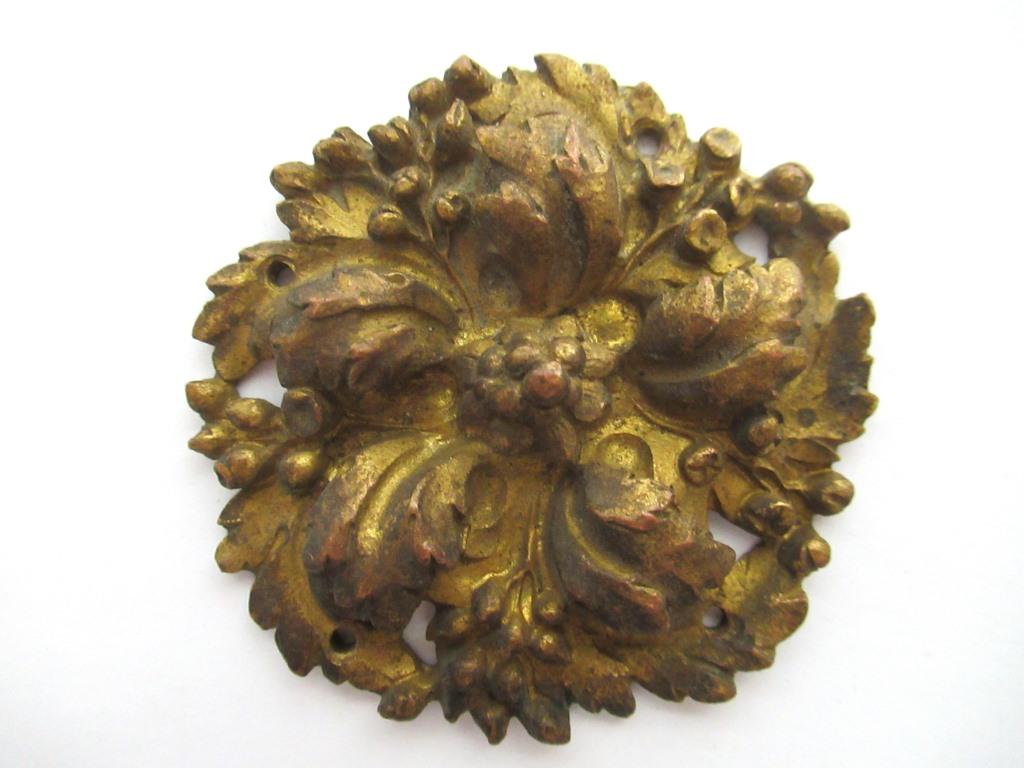 1 (ONE) Florel brass furniture applique. Antique Brass embellishment. Authentic hardware, restoration supply.