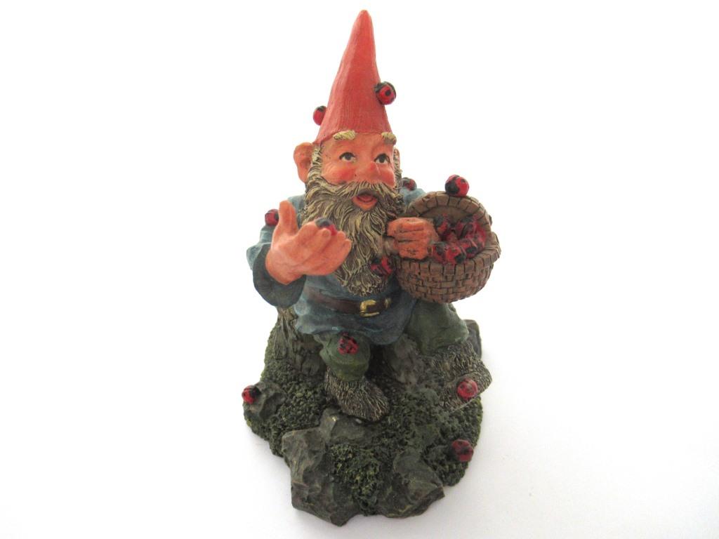 'Lucky' Gnome with Ladybugs figurine after a design by Rien Poortvliet Gnome with ladybugs. Classic gnomes