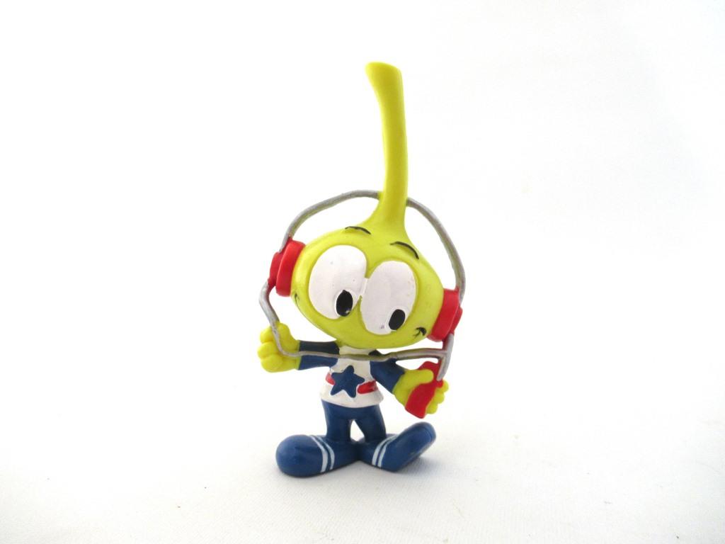 UpperDutch:Figurine,Snork Allstar with headphone, Schleich West-Germany The Snorks, Pvc figurine 1980's.