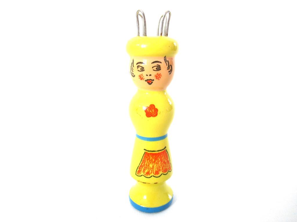 UpperDutch:Knitting doll,Knitting Nancy, Vintage Wooden Knitting Doll, French Knitting, Bobbin Doll, Sewing supply.