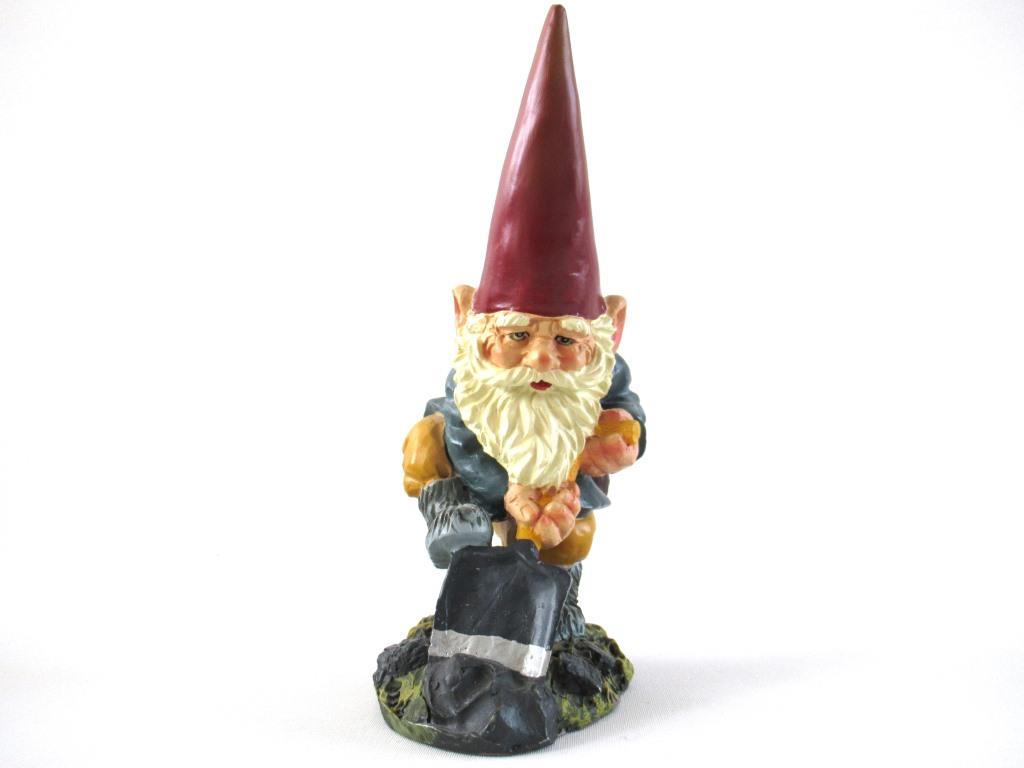 Gnome with shovel after a design by Rien Poortvliet, David the Gnome.
