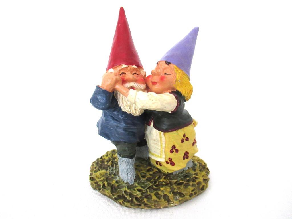 Dancing Gnome couple after a design by Rien Poortvliet