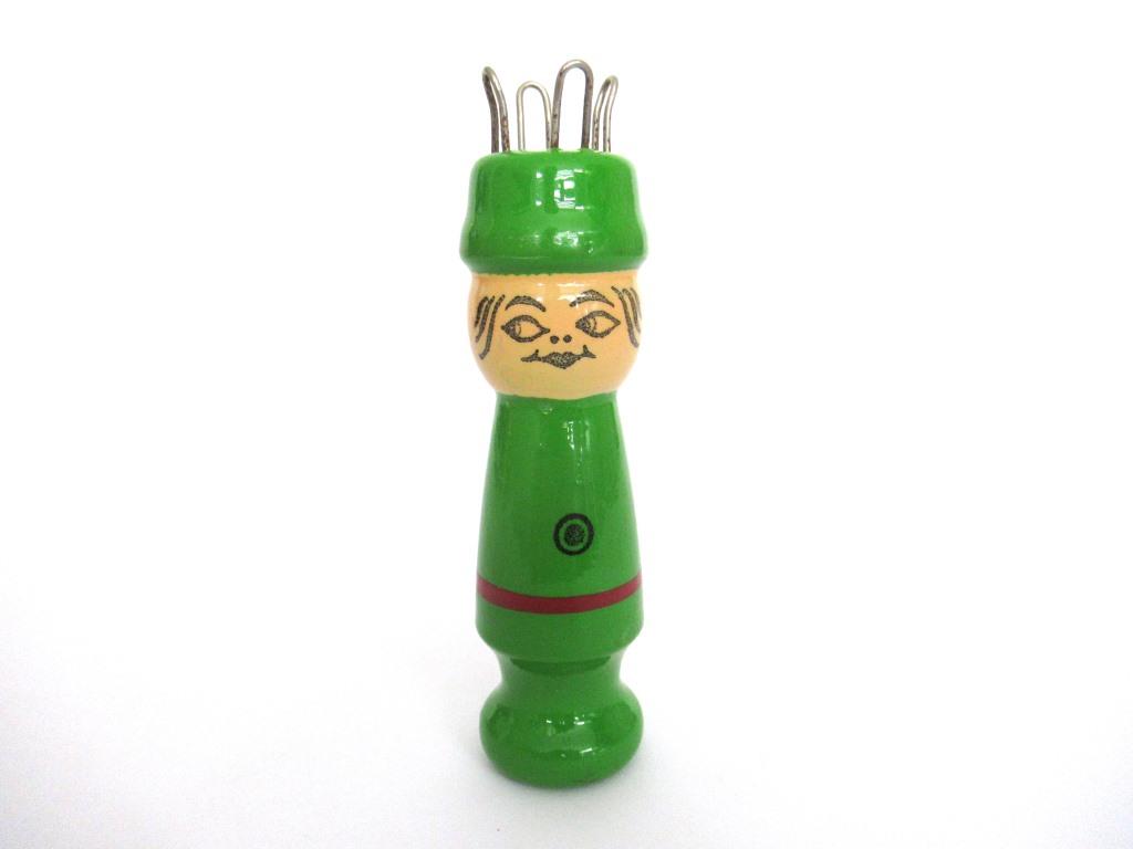 Knitting Doll, Vintage Wooden Knitting Doll, French Knitting, Bobbin Doll, Sewing supply, Knitting Nancy.