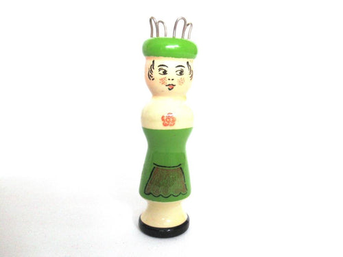 Knitting Doll, Vintage Wooden Knitting Doll, French Knitting, Bobbin Doll, Sewing supply, Knitting Nancy.