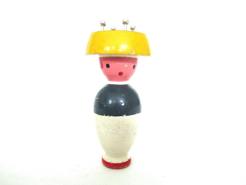 Knitting Doll, Vintage Wooden Knitting Doll, French Knitting, Bobbin Doll, Sewing supply, Knitting Nancy.