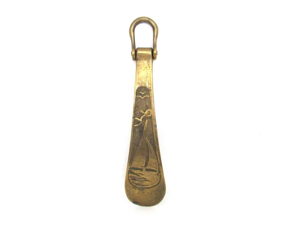 Shoe Horn. Shoe Spoon. Antique brass shoe horn.