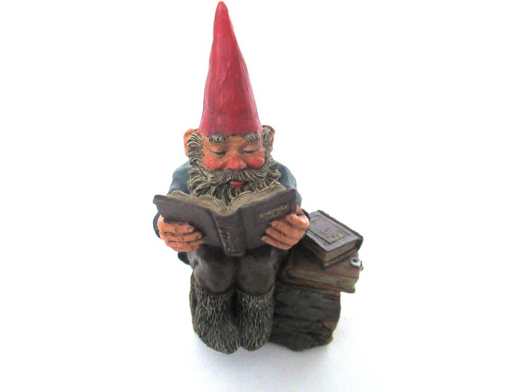 'Gideon' Reading Gnome figurine designed by Rien Poortvliet.