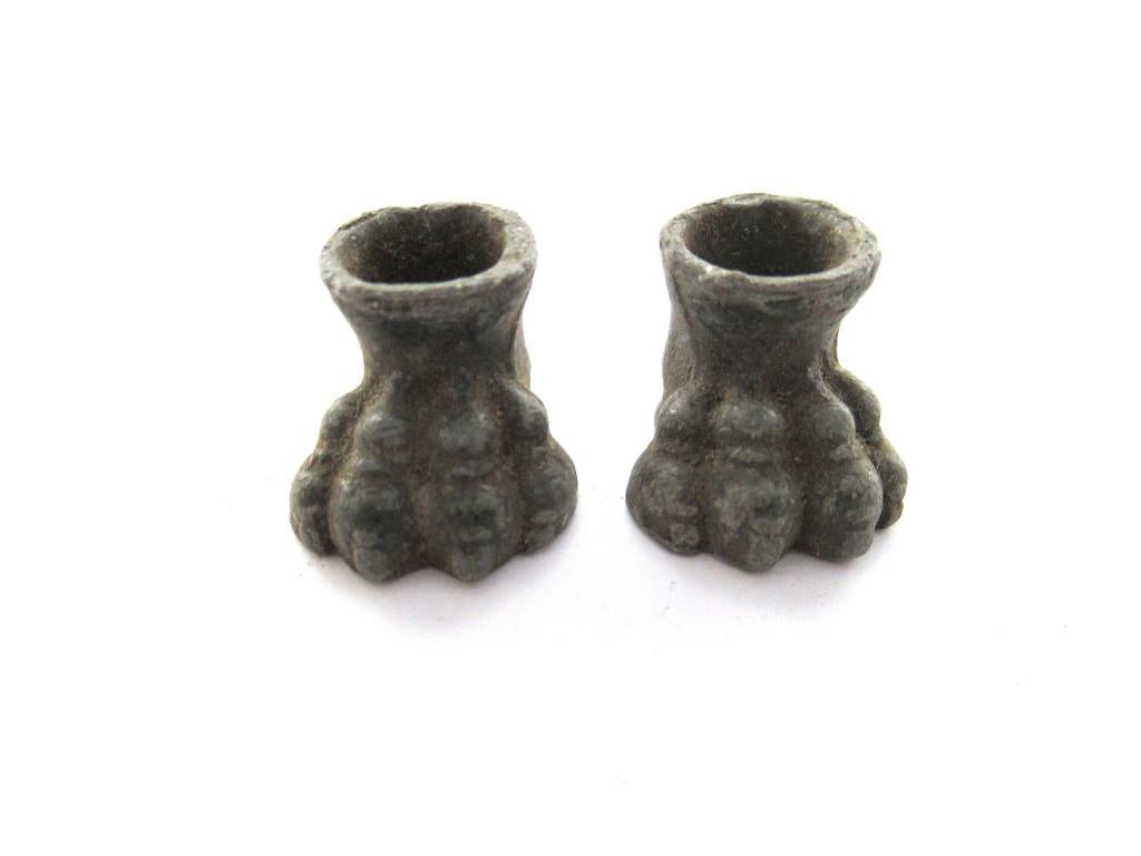 Set of 2 small Lion Paws, Antique Claws / Feet.