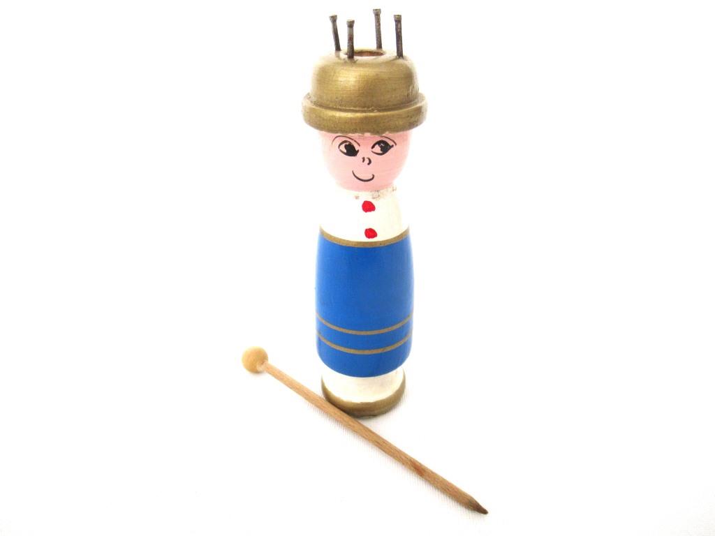 Vintage Wooden Knitting Doll, Knitting Nancy, French Knitting, Bobbin Doll, Sewing supply.