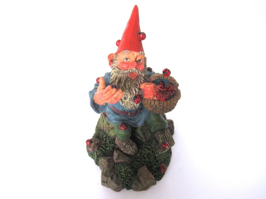 'Lucky' Gnome with Ladybugs figurine after a design by Rien Poortvliet.