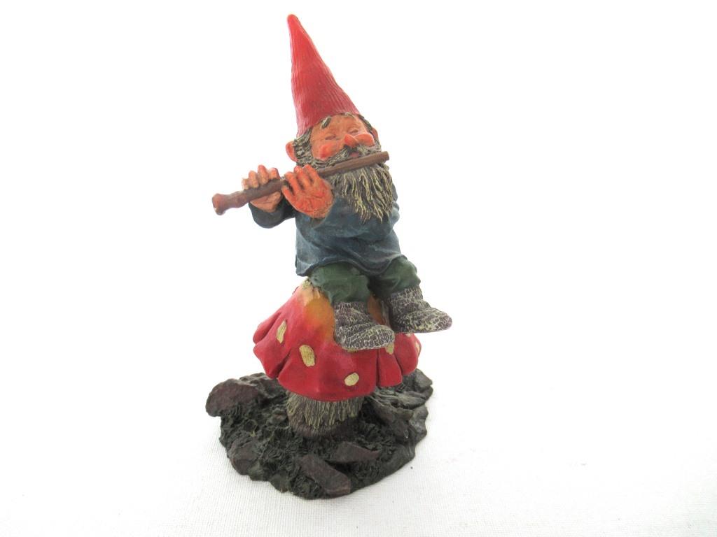 Rien Poortvliet, Gnome Playing flute on a mushroom.