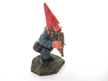 Gnome 'Andreas' playing a pan flute after a design by Rien Poortvliet.