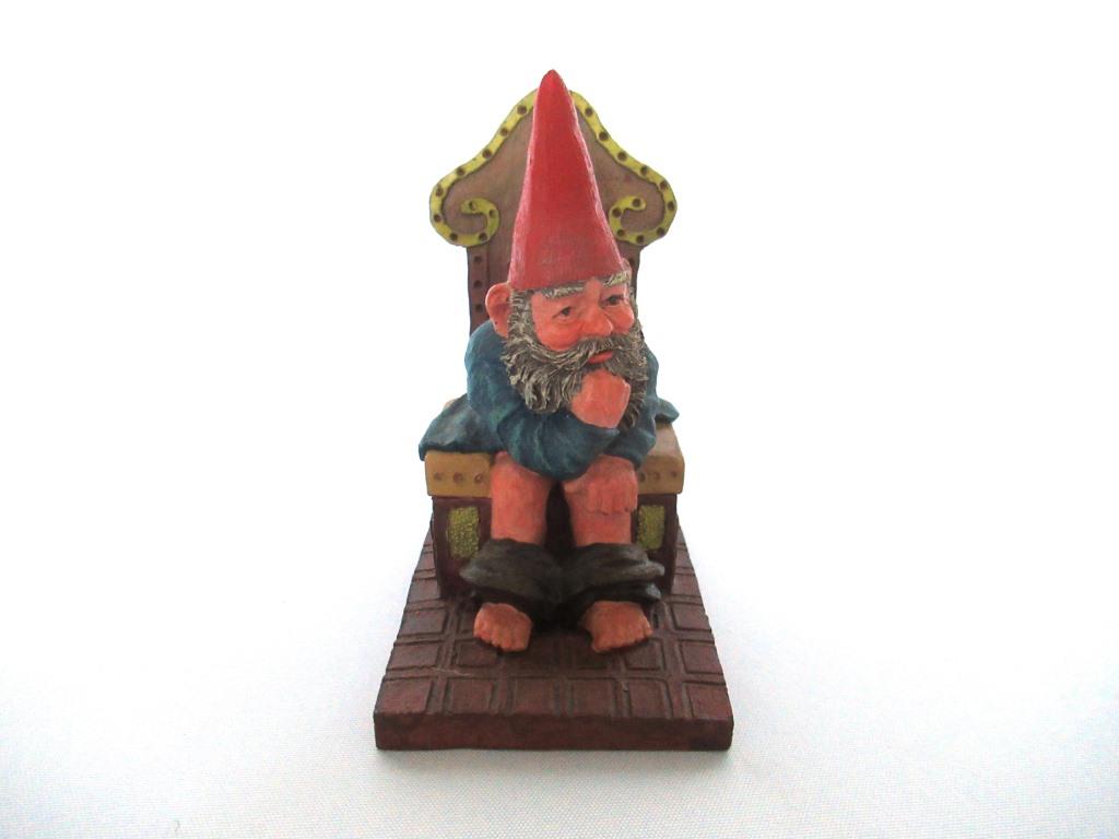 Gnome on the toilet, Gnome figurine 'Theodor' after a design by Rien Poortvliet.