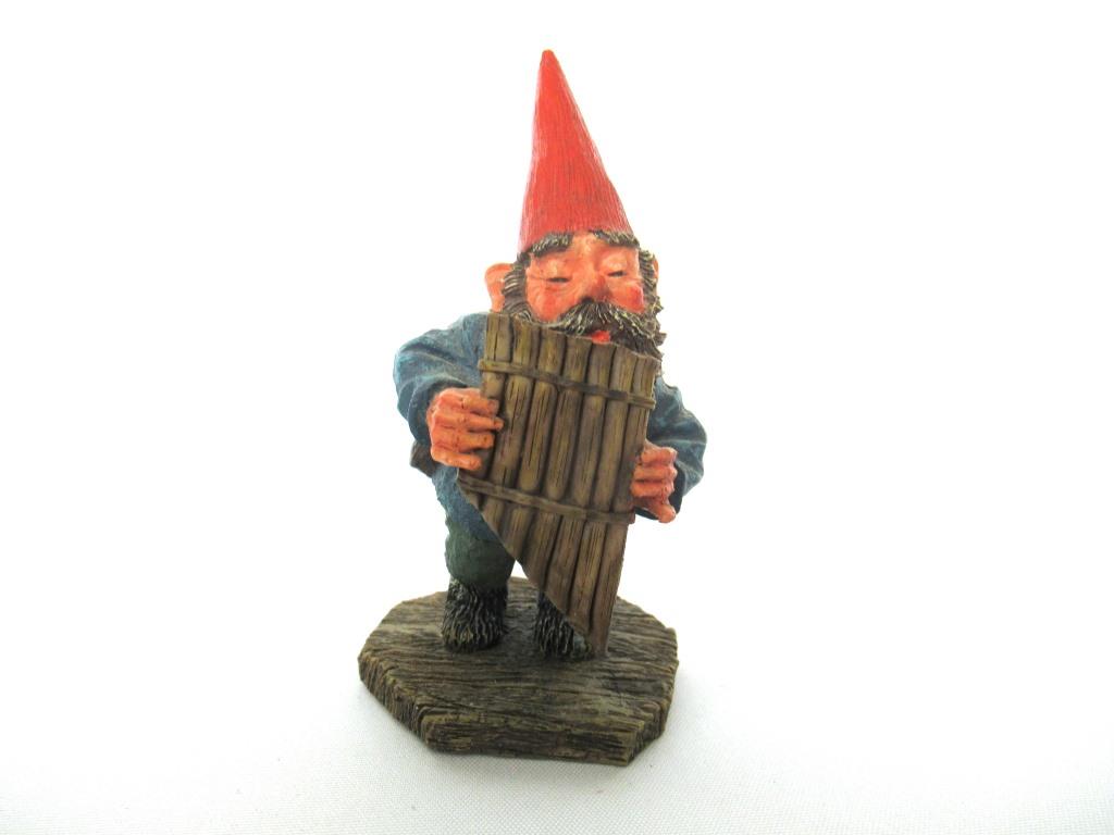 Gnome playing pan flute 'Andreas' figurine after a design by Rien Poortvliet. Part of the Classic Gnomes series designed by Rien Poortvliet
