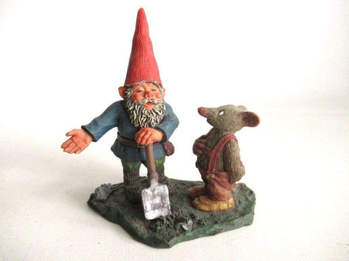 UpperDutch:,'Al with Mouse' Gnome with shovel and mouse figurine. Part of the 2001 Classic Gnomes series designed by Rien Poortvliet