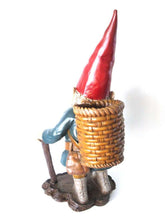UpperDutch:Gnome,Garden gnome 33 INCH Foraging Gnome with Basket. Rien Poortvliet, David the Gnome, Klaus Wickl Childrens decor, el Gnomo. Gift