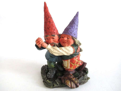 UpperDutch:Gnome,Rien Poortvliet gnome firgurine, Dancing Gnome couple. Classic Gnomes series 'Fryda and Fred Dancing'. AAAAAAA International Co. Ltd