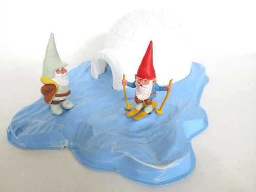 UpperDutch:,Startoys, 'The wisdom of the gnome'. No box. David el Gnomo gnome Igloo. Rien Poortvliet, BRB. 'La llamada de los gnomos'.
