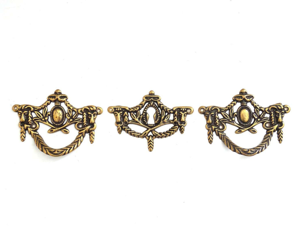 UpperDutch:Hooks and Hardware,Set 3 pcs Antique Keyhole plate and drawer handles / Old Key Hole Cover / Escutcheon / Authentic antique restoration hardware.