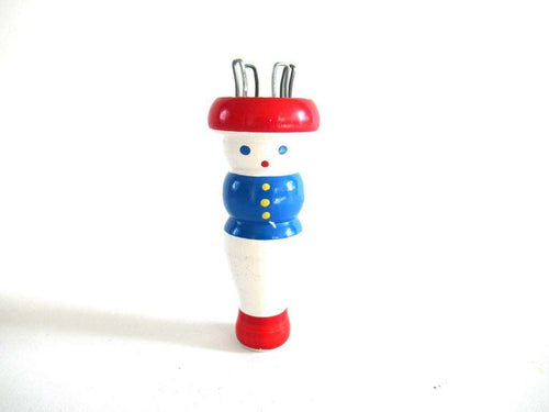 UpperDutch:Knitting doll,Knitting Doll, Vintage Wooden Knitting Doll, French Knitting, Bobbin Doll, Sewing supply, Knitting Nancy.