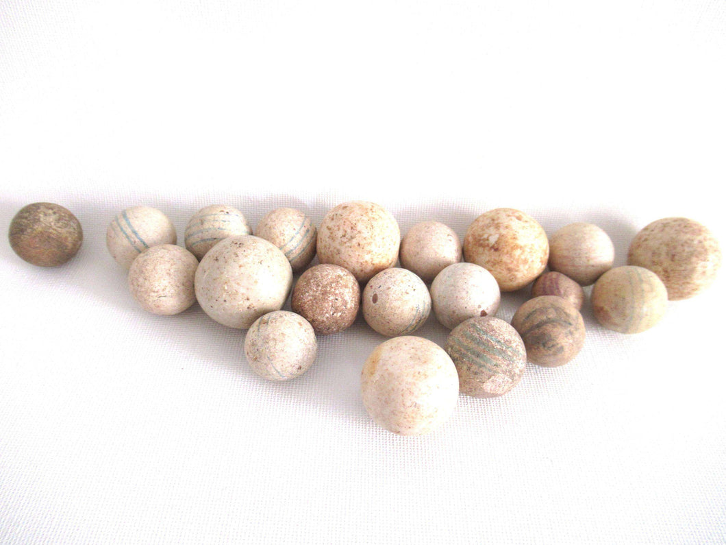 UpperDutch:Marbles,Set of 20 Antique Marbles.