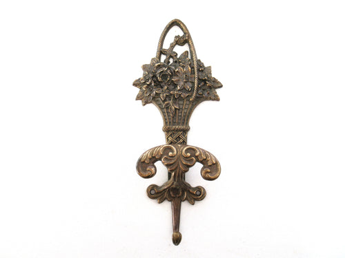 Vintage wall hook basket with flowers - Ornate Victorian style hook - VCR made in Italy.