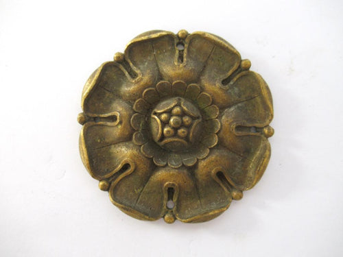 1 (ONE) Flower motif brass furniture applique. Antique Brass embellishment. Authentic hardware, restoration supply.