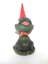 Gnome Figurine, 'Otto & Mo, 'Always leaping to the rescue', Rien Poortvliet, gnome on frog.