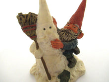 Miniature Gnome figurine 'Jonathan' 1994 after a design by Rien Poortvliet, Klaus Wickl, snowman, snow-gnome.