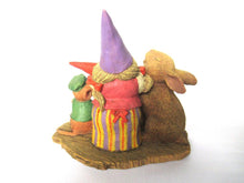 Classic Gnomes 'Living Together' Gnome Figurine after a design by Rien Poortvliet.