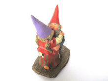 'Will and Ann' Dancing Gnome couple, kissing gnome couple. David the gnome after a design by Rien Poortvliet.