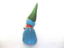 Gnome doing laundry figurine, Gnome after a design by Rien Poortvliet, Brb Gnome, Lisa the Gnome. Washing clothes.