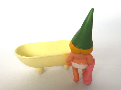 Gnome figurine, Lisa taking a bath, after a design by Rien Poortvliet, Brb Gnome, David the Gnome.