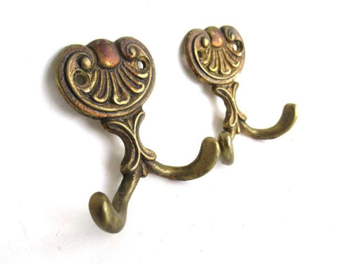 UpperDutch:Hooks and Hardware,Set of 2 Small Wall hooks, Antique Coat hook, Towel hook, Kitchen hook, Solid brass.