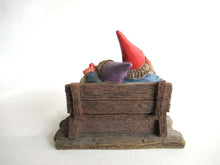 UpperDutch:Gnomes,Classic Gnomes 'Love Forever' Gnome figurine after a design by Rien Poortvliet