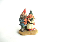 UpperDutch:Gnomes,Classic Gnomes 'Looking to the Moon' Gnome figurine after a design by Rien Poortvliet