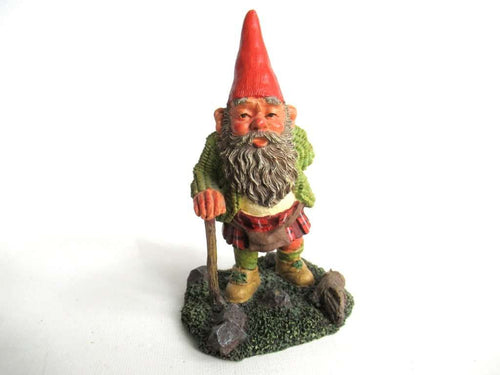 UpperDutch:Gnomes,Classic Gnomes 'Scott' Gnome with Kilt after a design by Rien Poortvliet.