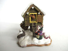 UpperDutch:Gnomes,Gnome figurine Rien Poortvliet Classic Gnomes Villages 'Mouse pile dwelling'.