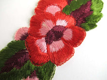 UpperDutch:Sewing Supplies,Flower applique, Vintage embroidered applique. Sewing supply.