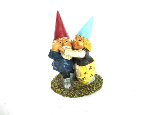 UpperDutch:Gnomes,Rien Poortvliet gnome Dancing Gnome couple. David the gnome, Klaus wickl.