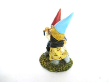 UpperDutch:Gnomes,Rien Poortvliet gnome Dancing Gnome couple. David the gnome, Klaus wickl.