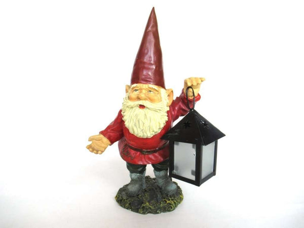 UpperDutch:Gnomes,Gnome with Lantern. Rien Poortvliet, David the Gnome, Outdoor decor, el Gnomo.