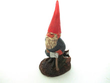 Gnome figurine with ax in original box, Klaus Wickl, 'Al Jo' Small Gnome figurine after a design by Rien Poortvliet.