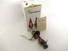 Hanging gnome ornament, Gnome figurine, 1995, Enesco, Rien Poortvliet, Collectible Miniature gnome. #7DAGD9K4