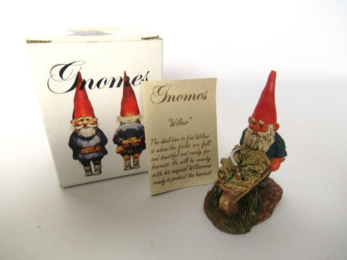 Miniature collectible gnomes,, Wilbur, Klaus Wickl 1993, Enesco, Rien Poortvliet, wheel barrow.