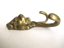 UpperDutch:Hooks and Hardware,Brass Lion Head Coat hook Wall hook Solid Brass. Decorative animal storage solution, coat hanger.