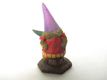 Classic Gnomes 'Corrina' Gnome figurine with baby after a design by Rien Poortvliet.